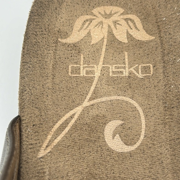 Dansko Gold Slip On Sandals with Flower EU Size 39 DAN7003A - Picture 7 of 7